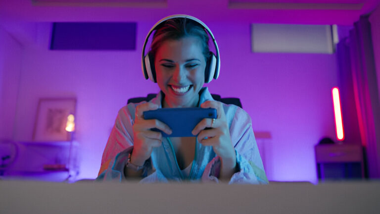 How to Balance Online Gaming with Real Life Effectively