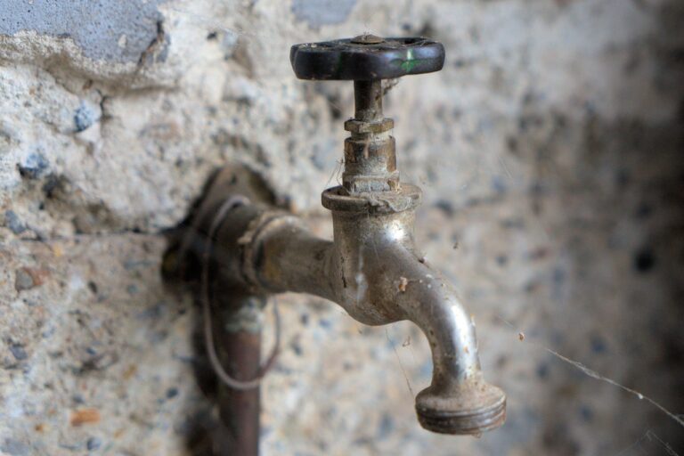 Plumber in Modbury