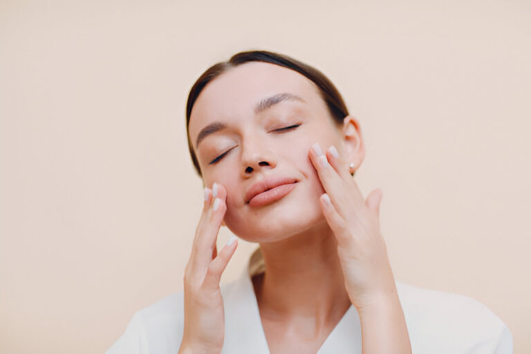 14% Azelaic Acid: What It Does and How It Benefits Your Skin